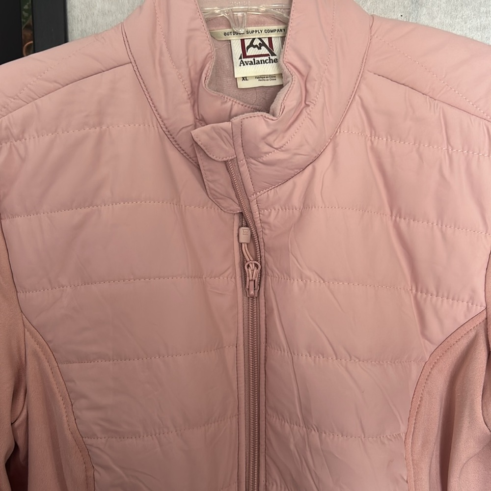 Avalanche lightweight jacket - Picture 2 of 5